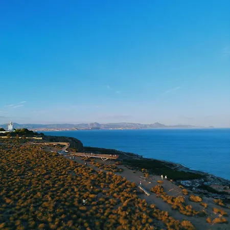 Panoramic Views And A Swimming Pool Near The Airport